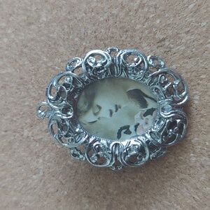 Picture Frame Brooch/Necklace